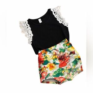 Handmade Bloomies and Winged Tee Set. Small Shop. Size 2/3 Great Condition